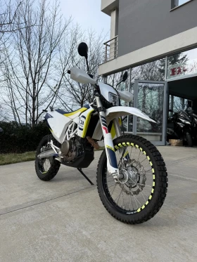 Husqvarna Svartpilen 701 ENDURO 701 2018, снимка 2