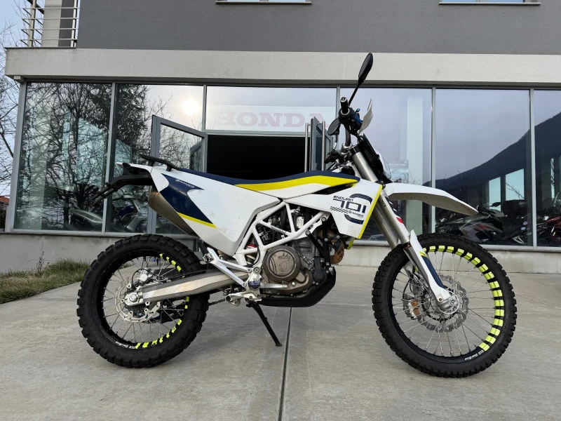 Husqvarna Svartpilen 701 ENDURO 701 2018