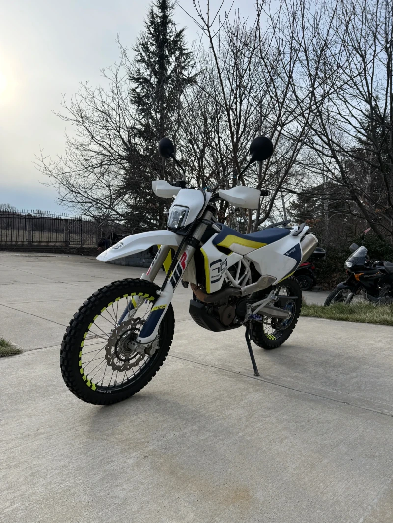 Husqvarna Svartpilen 701 ENDURO 701 2018, снимка 4 - Мотоциклети и мототехника - 53417271