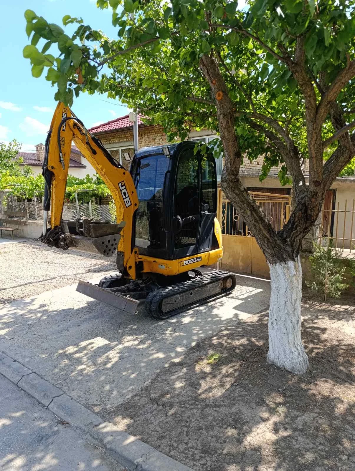 Багер JCB 8020 - изображение 4