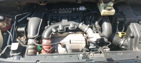 Peugeot 5008 1.6i- газ, снимка 13 - Автомобили и джипове - 45608408