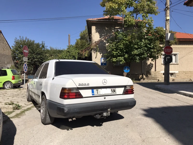 Mercedes-Benz 124 300D, снимка 3 - Автомобили и джипове - 47339832