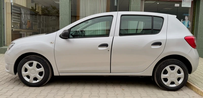 Dacia Sandero 1.2 i, снимка 4 - Автомобили и джипове - 48384100