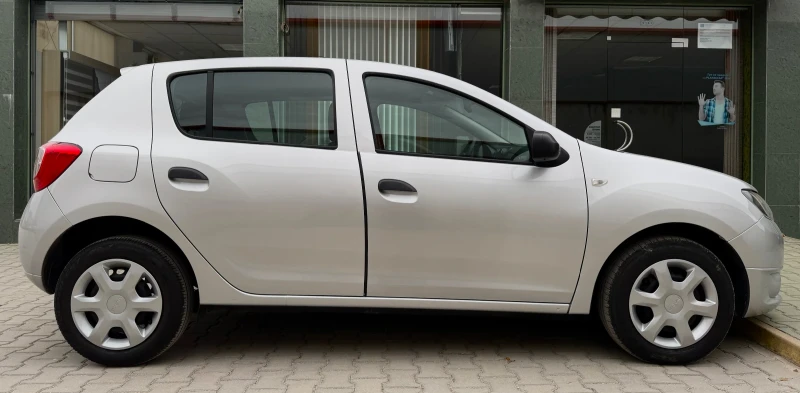 Dacia Sandero 1.2 i, снимка 6 - Автомобили и джипове - 48384100