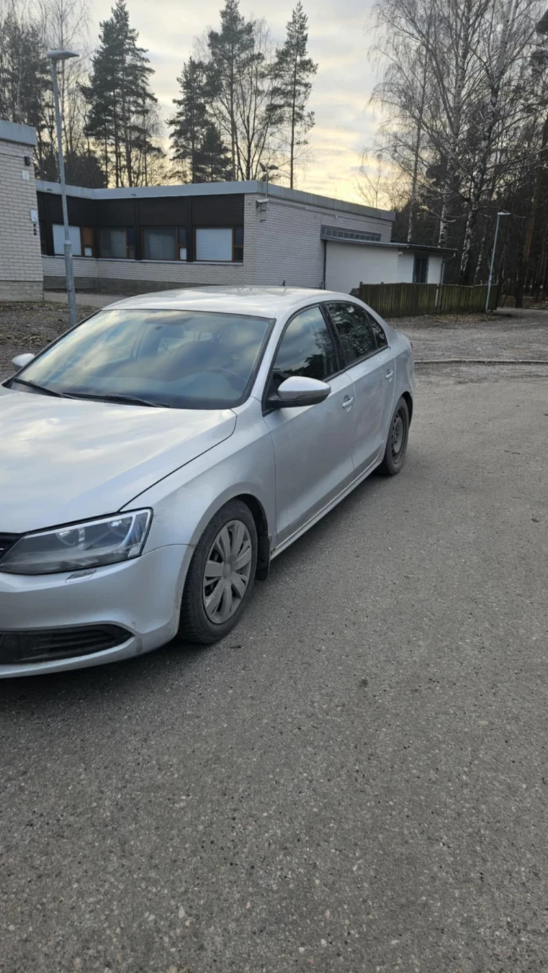 VW Jetta, снимка 5 - Автомобили и джипове - 49552753