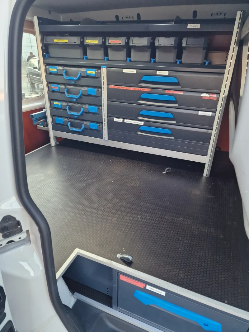 VW Caddy Уникат !, снимка 16 - Автомобили и джипове - 49571843