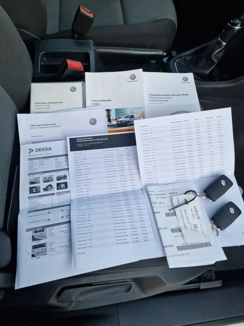 VW Caddy Уникат !, снимка 12 - Автомобили и джипове - 49571843