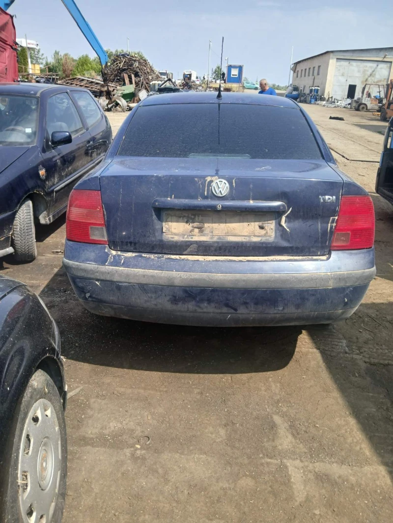 VW Passat, снимка 2 - Автомобили и джипове - 51995740