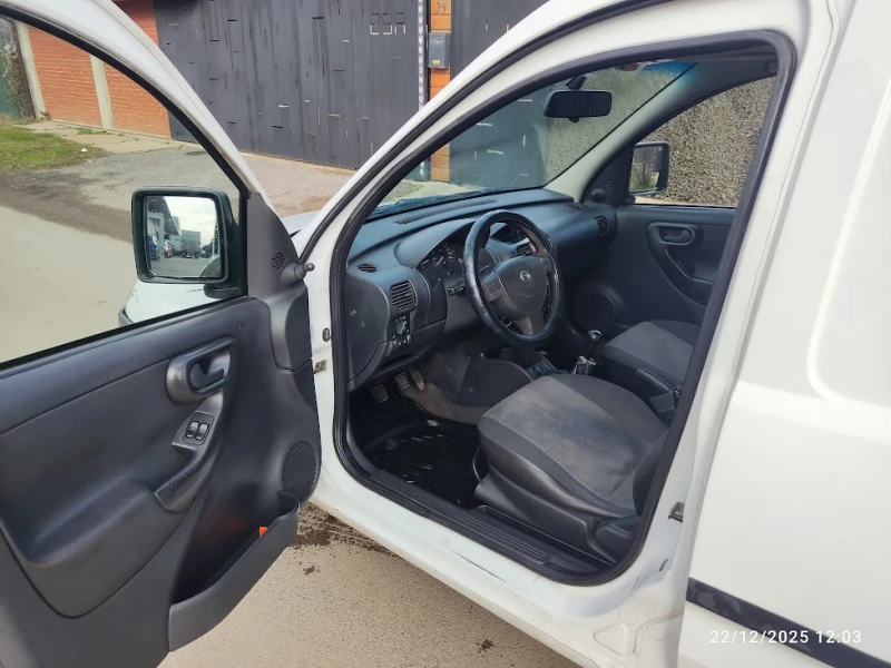 Opel Combo, снимка 8 - Автомобили и джипове - 52873987