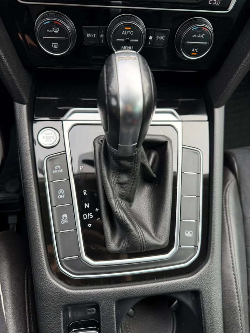 VW Passat, снимка 9 - Автомобили и джипове - 52884339