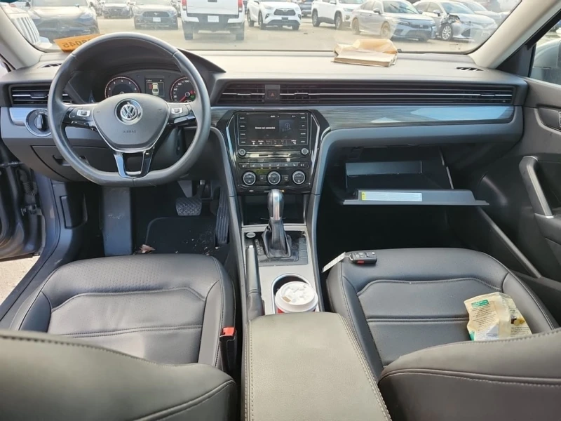 VW Passat * 4D SEDAN FWD HIGHLINE * CARFAX * ЦЕНА ДО БГ, снимка 10 - Автомобили и джипове - 53046991