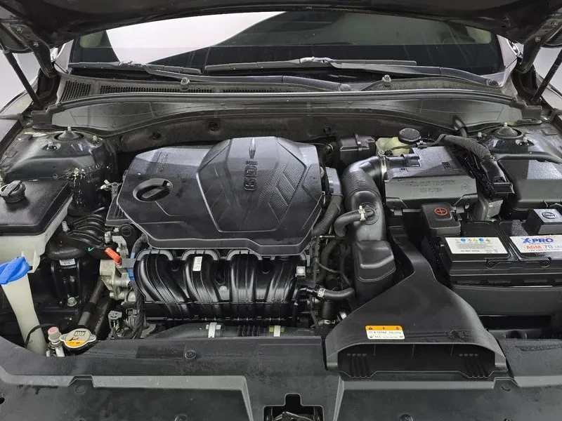 Hyundai Grandeur 2.5 Premium, снимка 6 - Автомобили и джипове - 55643728