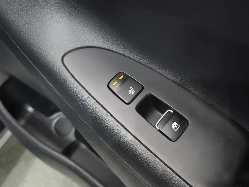 Hyundai Grandeur 2.5 Premium, снимка 16 - Автомобили и джипове - 55643728