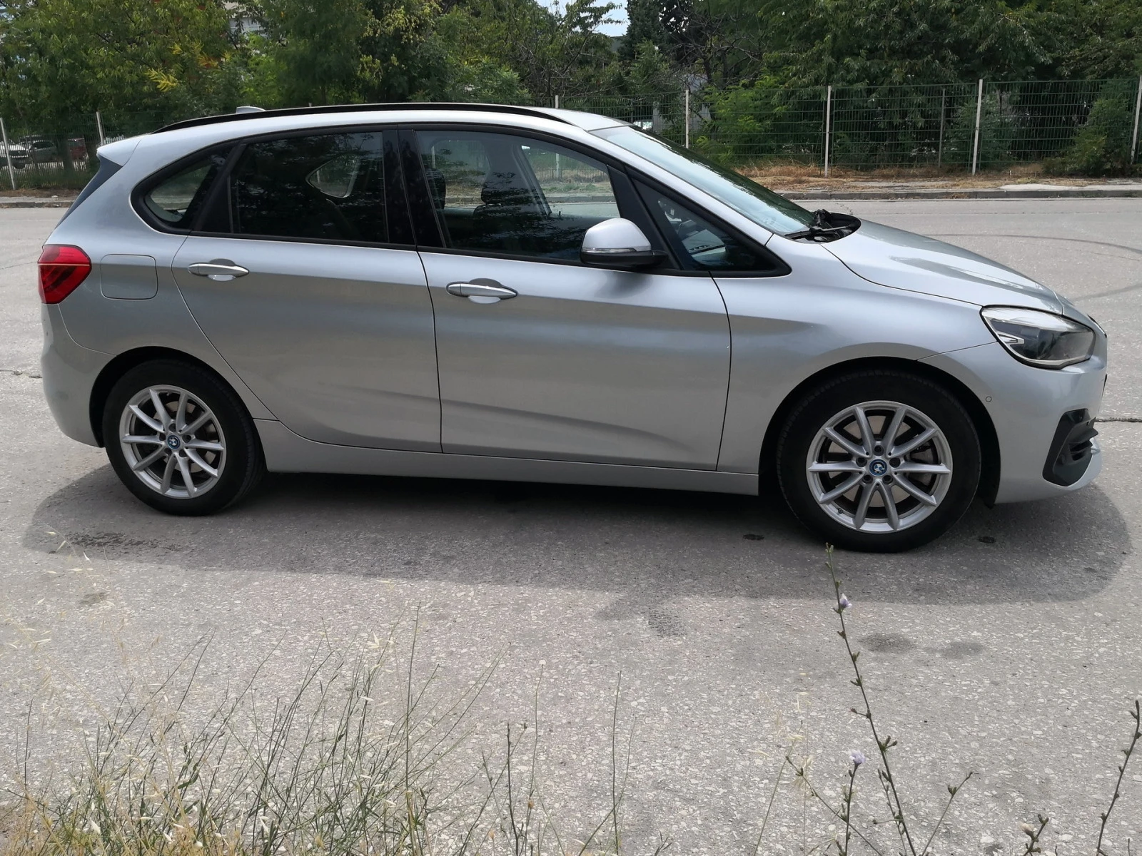 BMW 225 xE Plug In Hybrid - изображение 5