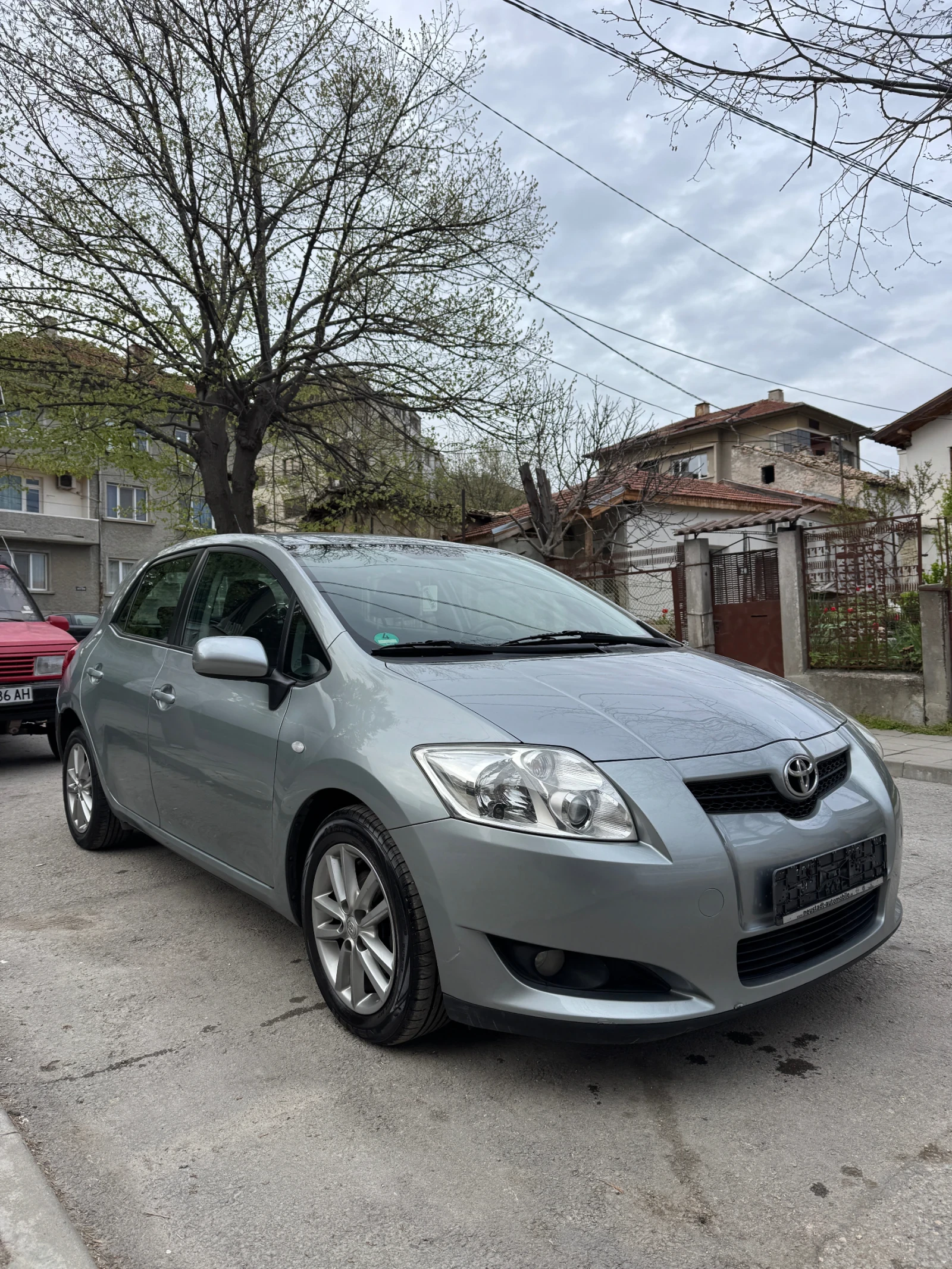 Toyota Auris 1.33 VVTi dual life - изображение 9