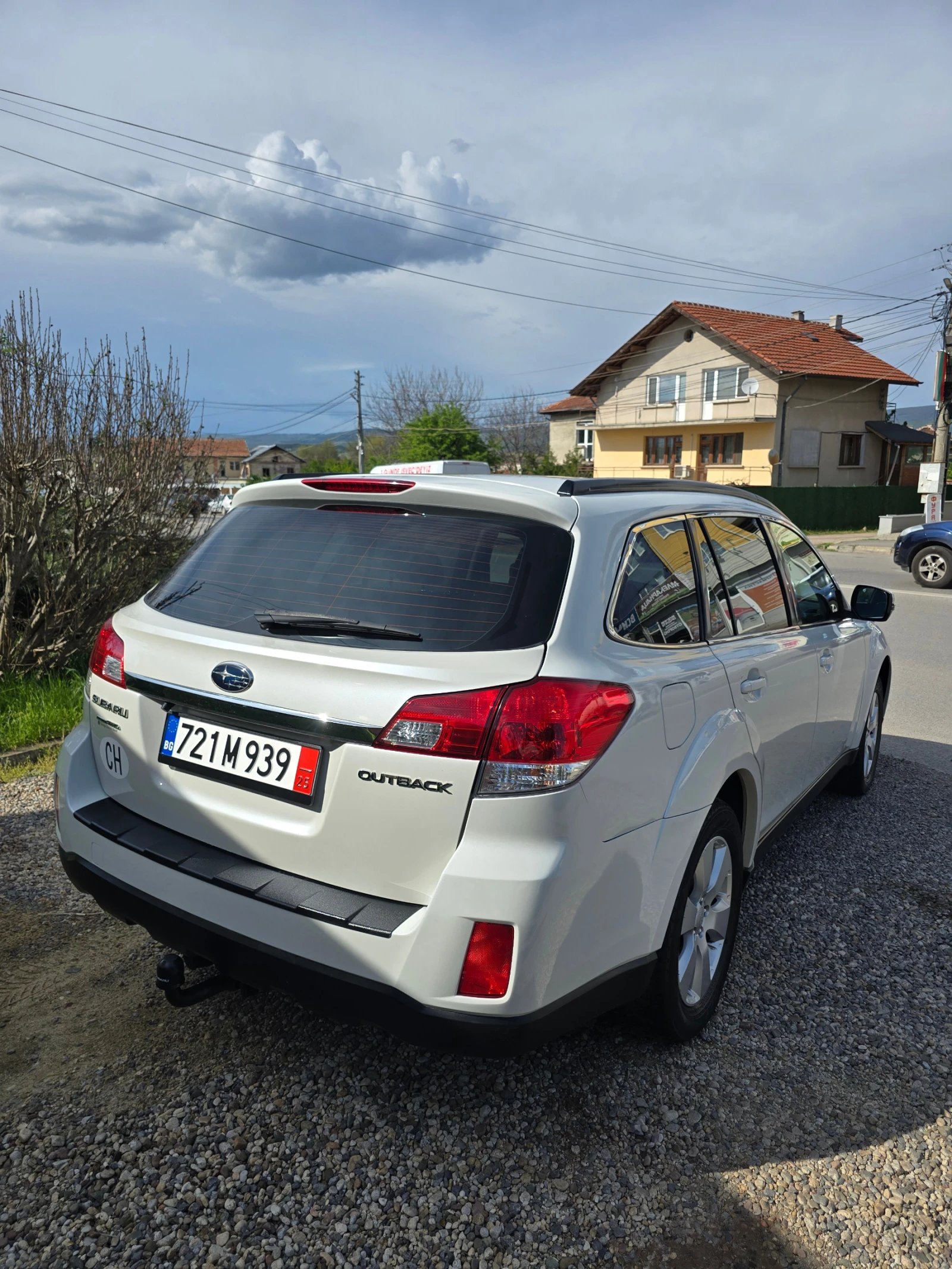 Subaru Outback от Швейцария 2.5i 4x4 - изображение 4