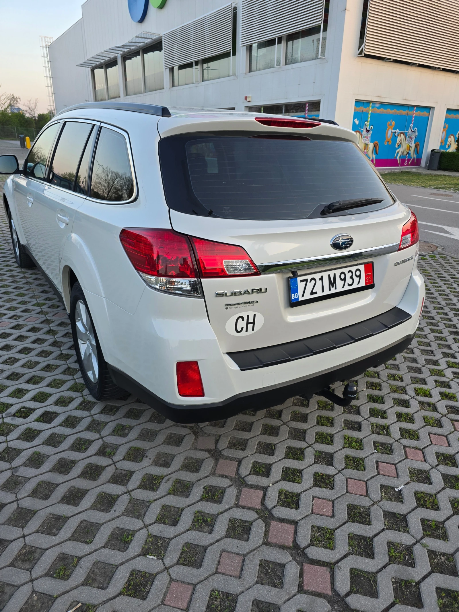 Subaru Outback от Швейцария 2.5i 4x4 - изображение 3