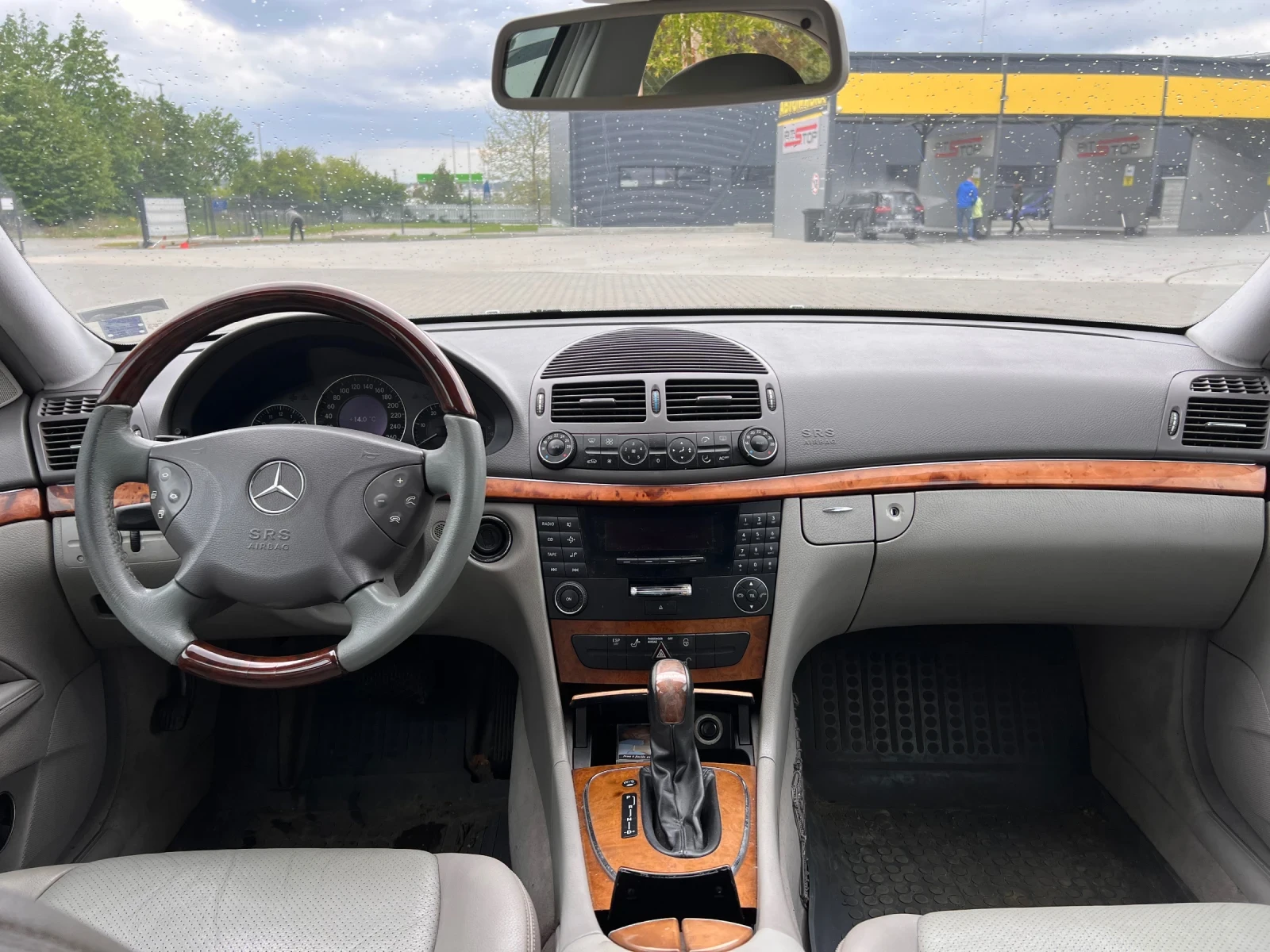 Mercedes-Benz E 270  - изображение 6