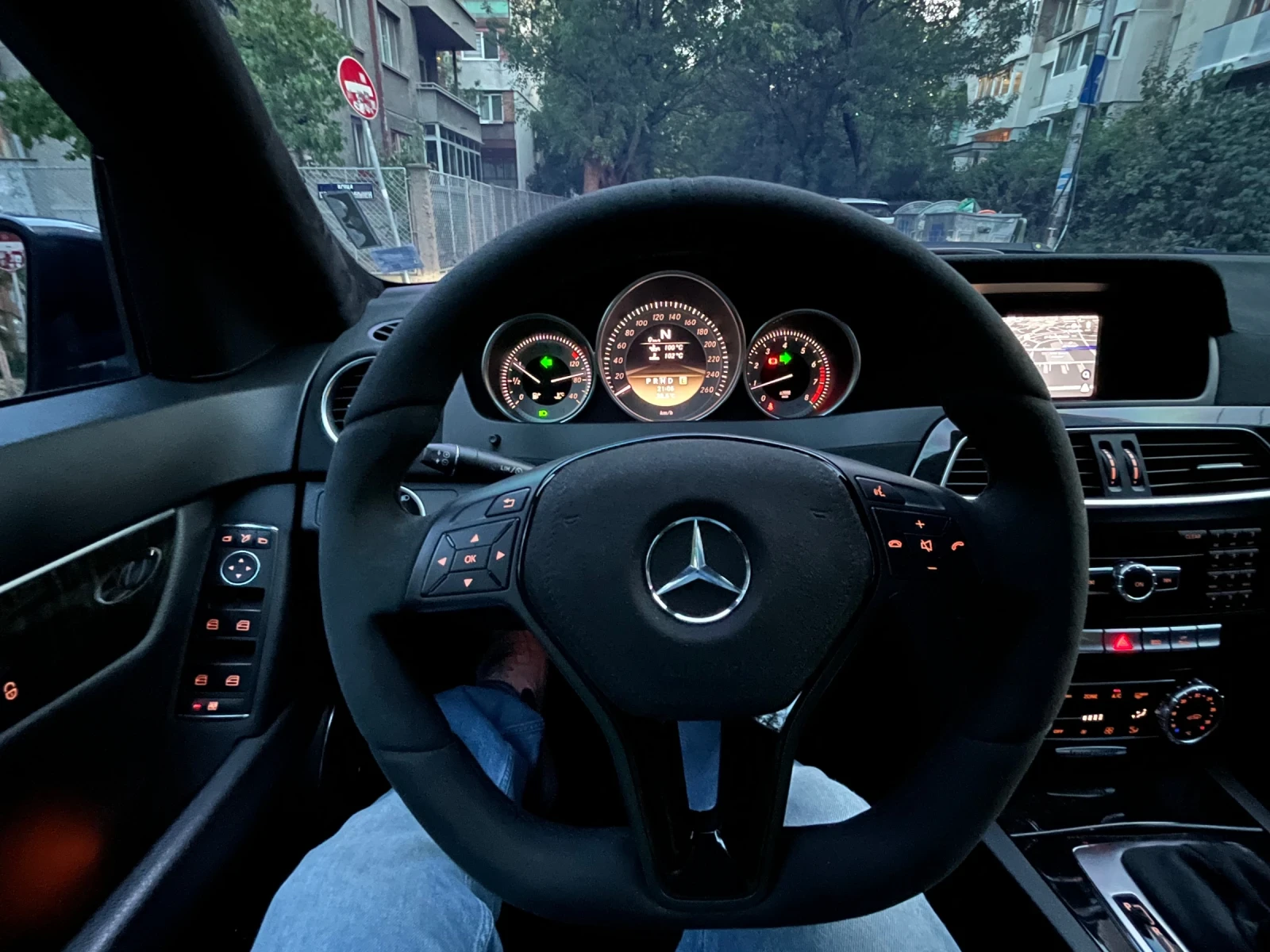 Mercedes-Benz C 200 | Mobile.bg   5