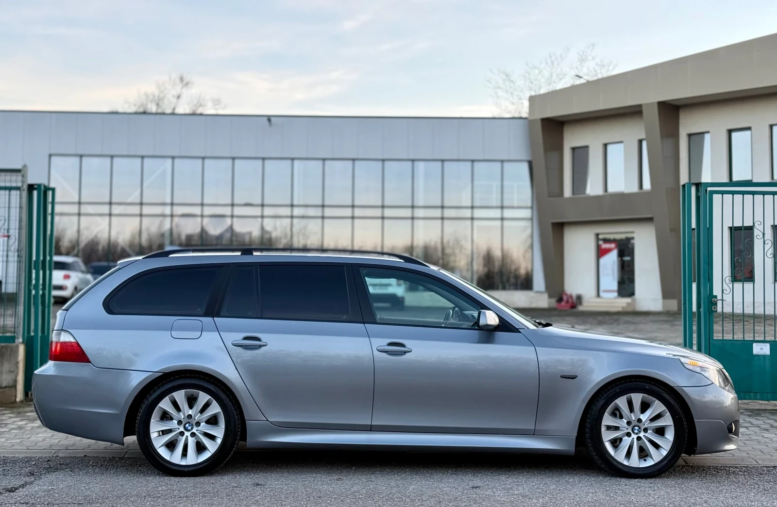 BMW 530 3.0d~218hp~M-PACK~-HEAD UP! | Mobile.bg   4