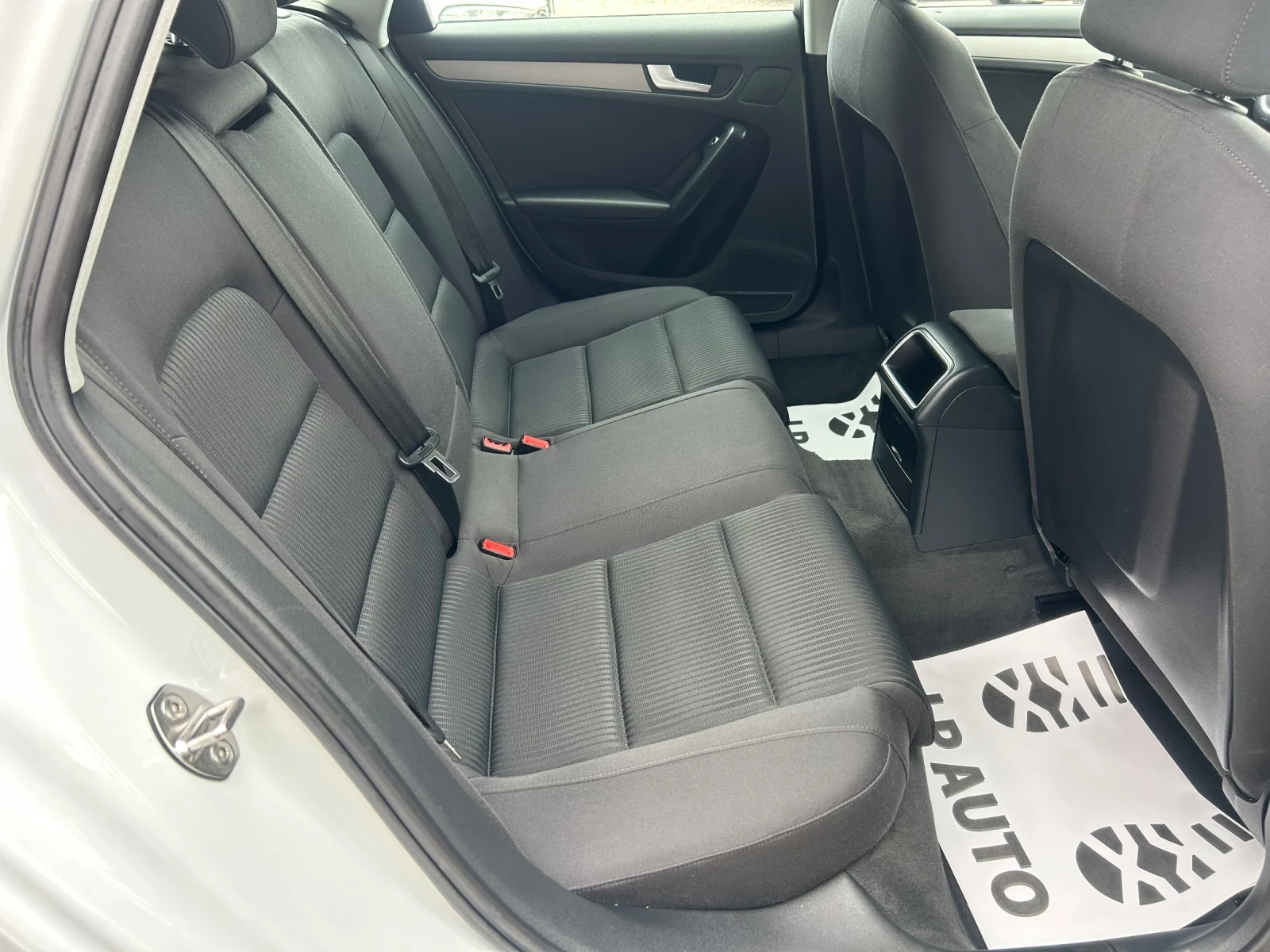 Audi A4 * 2.0* TDI* AUTOMAT* NAVI* , снимка 9 - Автомобили и джипове - 53916440