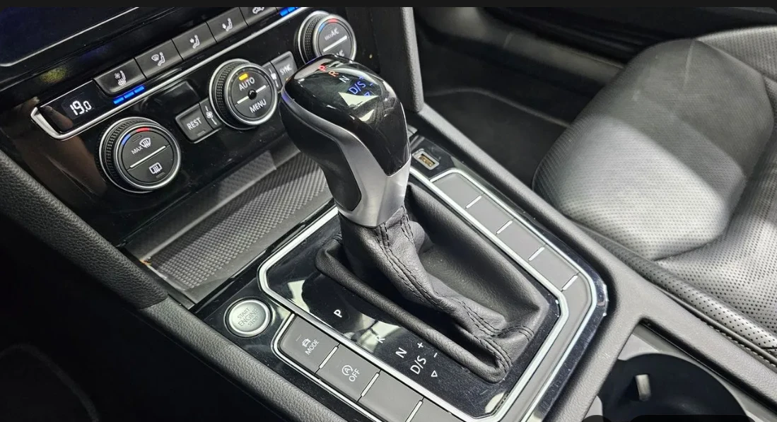VW Arteon 2.0 TDI PREMIUM, снимка 12 - Автомобили и джипове - 54508377