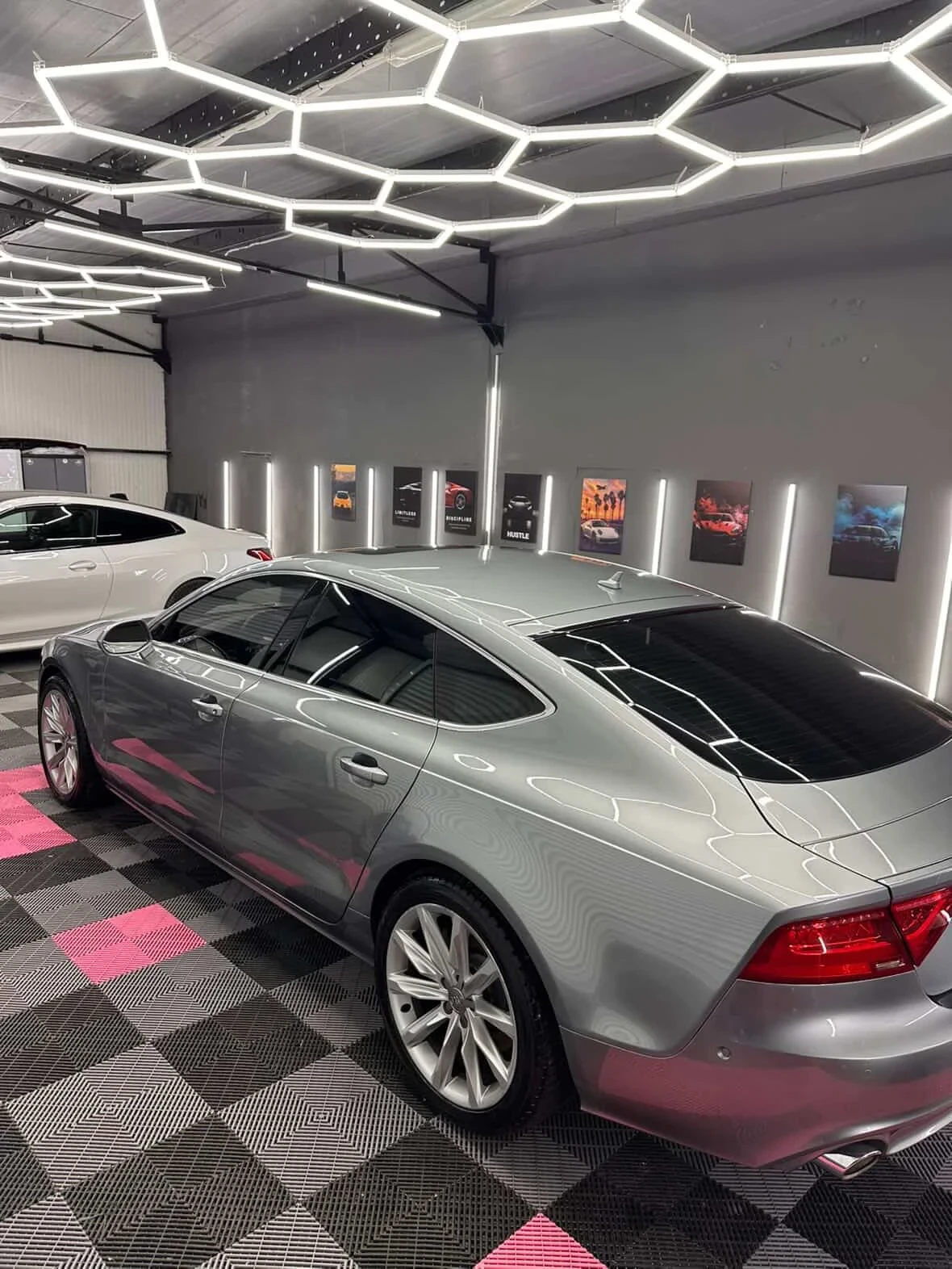 Audi A7 3.0TDI 245кс/масаж/обдух/печка/led/, снимка 2 - Автомобили и джипове - 54649407