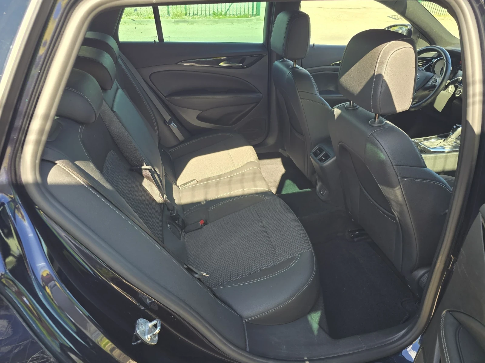 Opel Insignia 2, 0 CDTI/LED/INNOVATION/CAMERA/GERMANY/РЕАЛНИ КМ, снимка 11 - Автомобили и джипове - 54713619