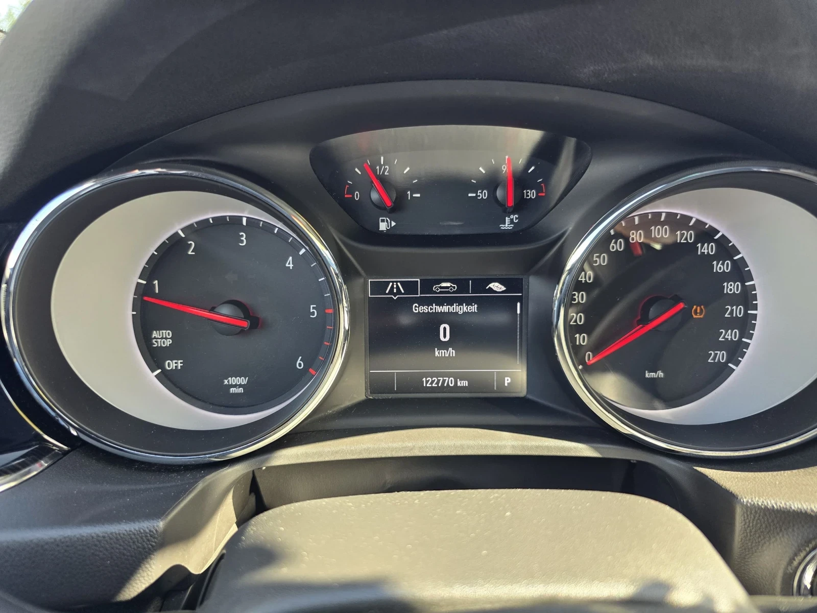 Opel Insignia 2, 0 CDTI/LED/INNOVATION/CAMERA/GERMANY/РЕАЛНИ КМ, снимка 16 - Автомобили и джипове - 54713619