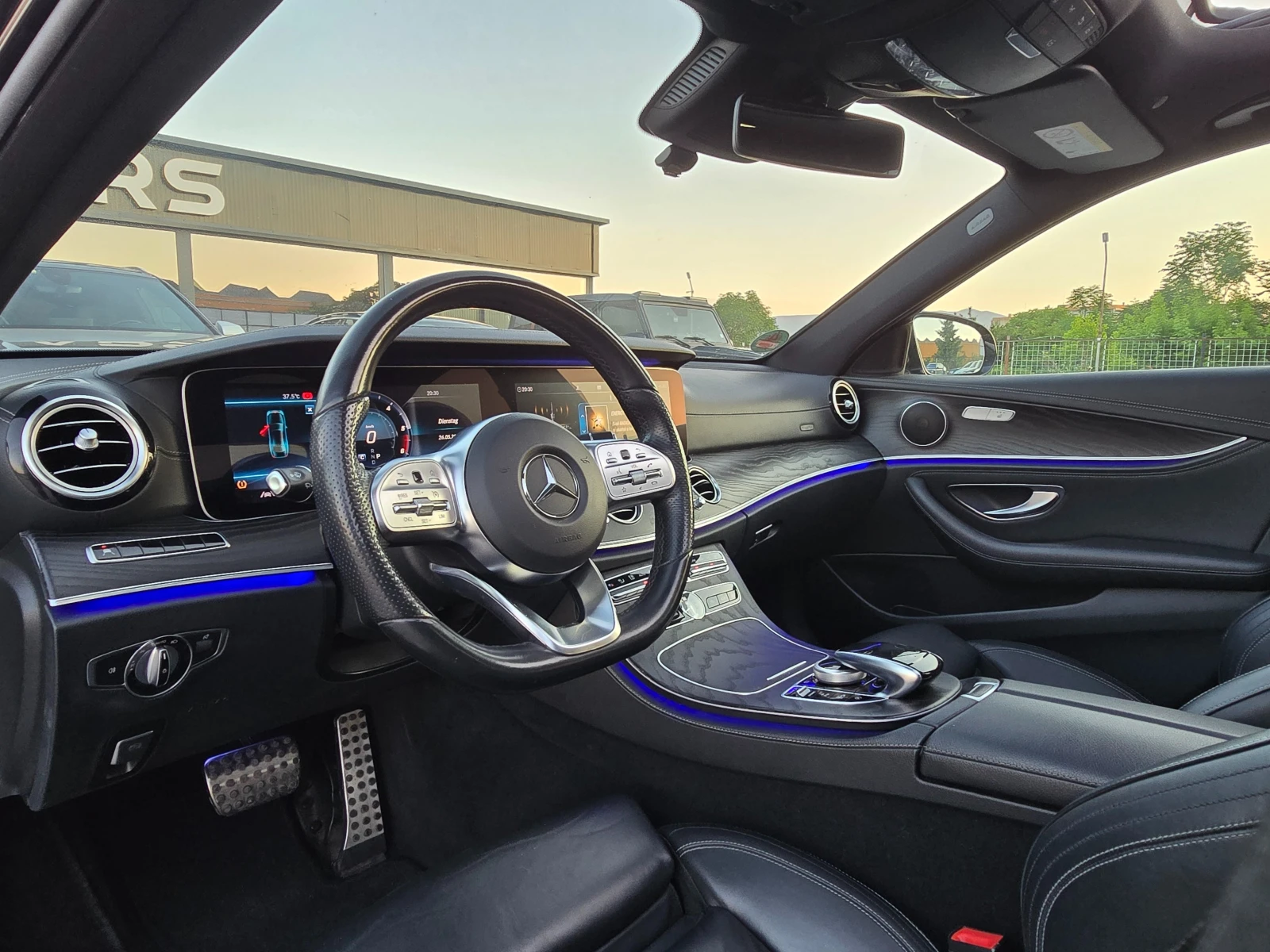Mercedes-Benz E 220 BRABUS* PANO* Face* , снимка 9 - Автомобили и джипове - 54753882