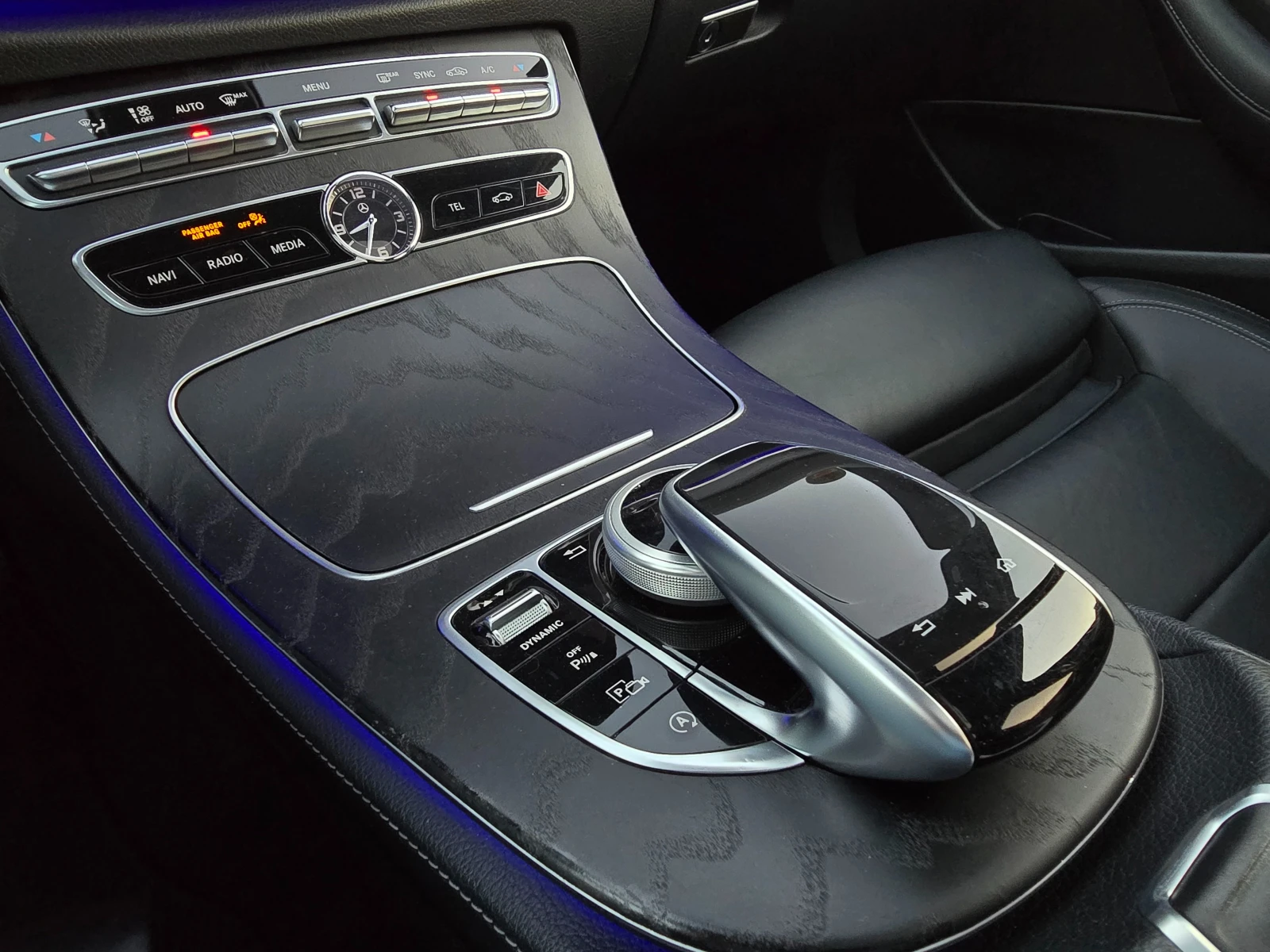 Mercedes-Benz E 220 BRABUS* PANO* Face* , снимка 15 - Автомобили и джипове - 54753882