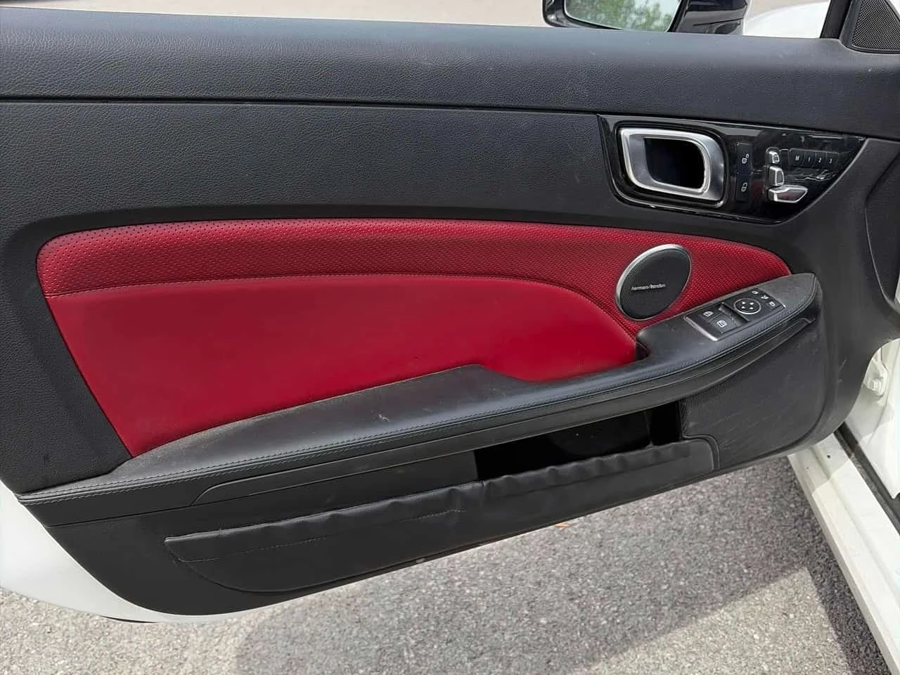 Mercedes-Benz SLC * AMG 43 * АВТОКРЕДИТ * ОТ ПРЕДСТАВИТЕЛСТВО, снимка 12 - Автомобили и джипове - 54784377