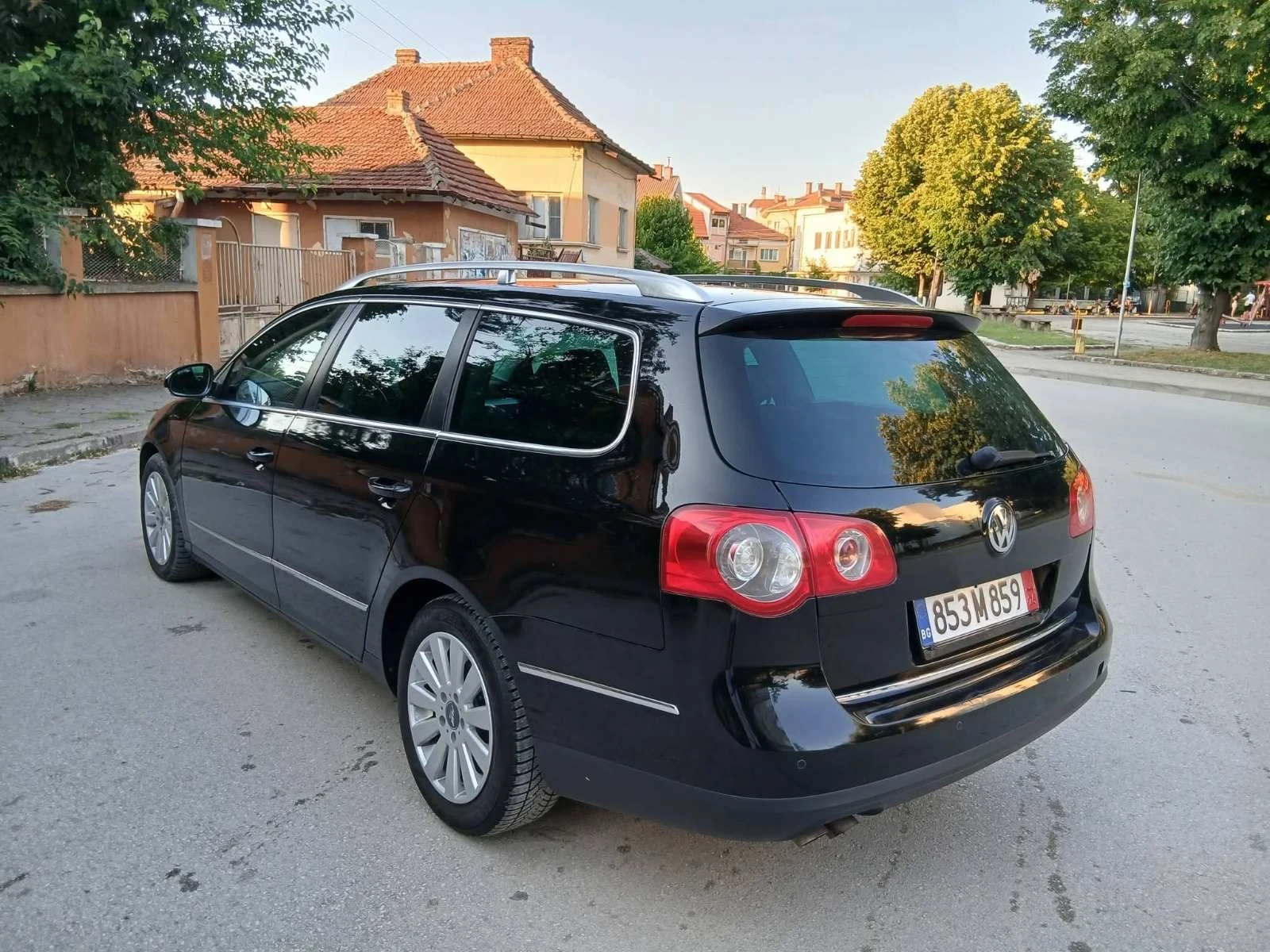 VW Passat 2.0 TDI, снимка 4 - Автомобили и джипове - 55339263
