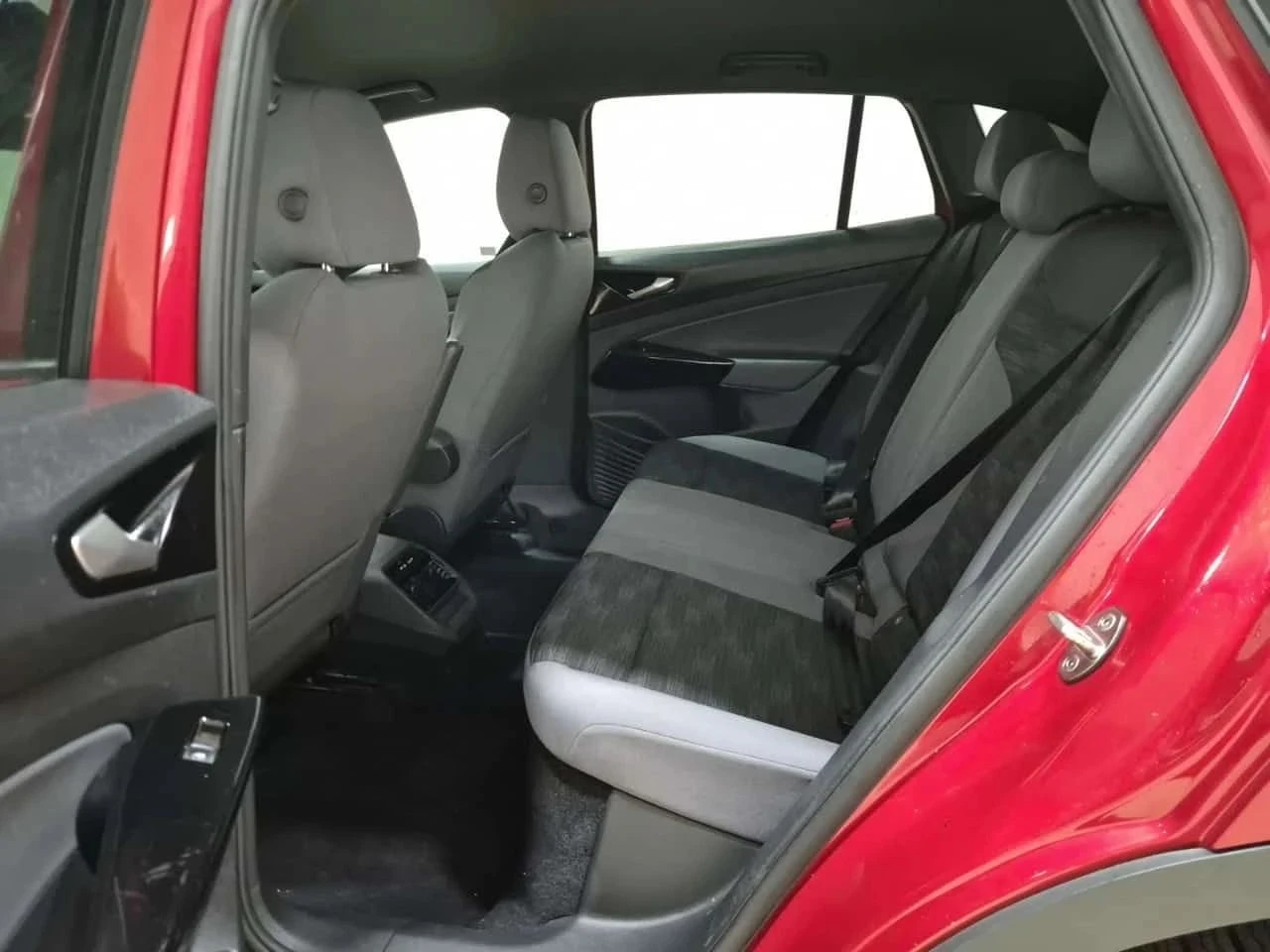 VW ID.4 PRO* Back cam* 4x4* Подгрев* Hard top* , снимка 12 - Автомобили и джипове - 55548127