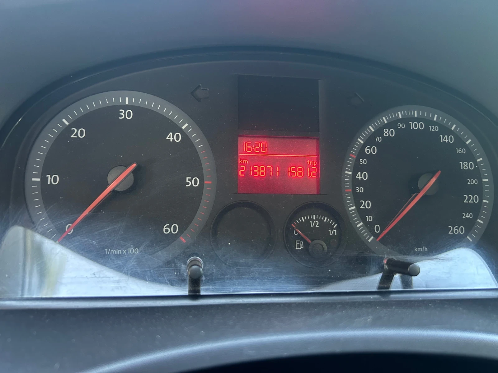VW Caddy 2.0, снимка 10 - Автомобили и джипове - 55683792