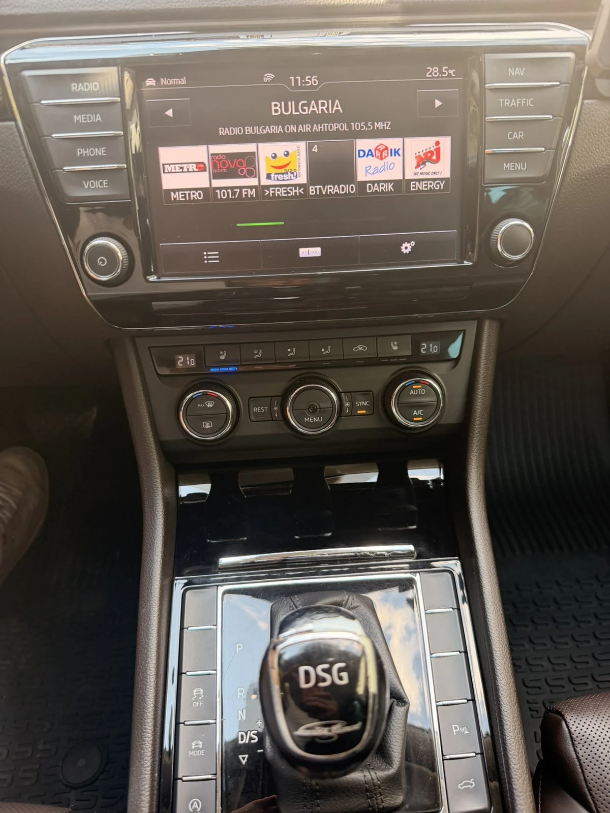 Skoda Superb L&K 4х4, снимка 11 - Автомобили и джипове - 55799672