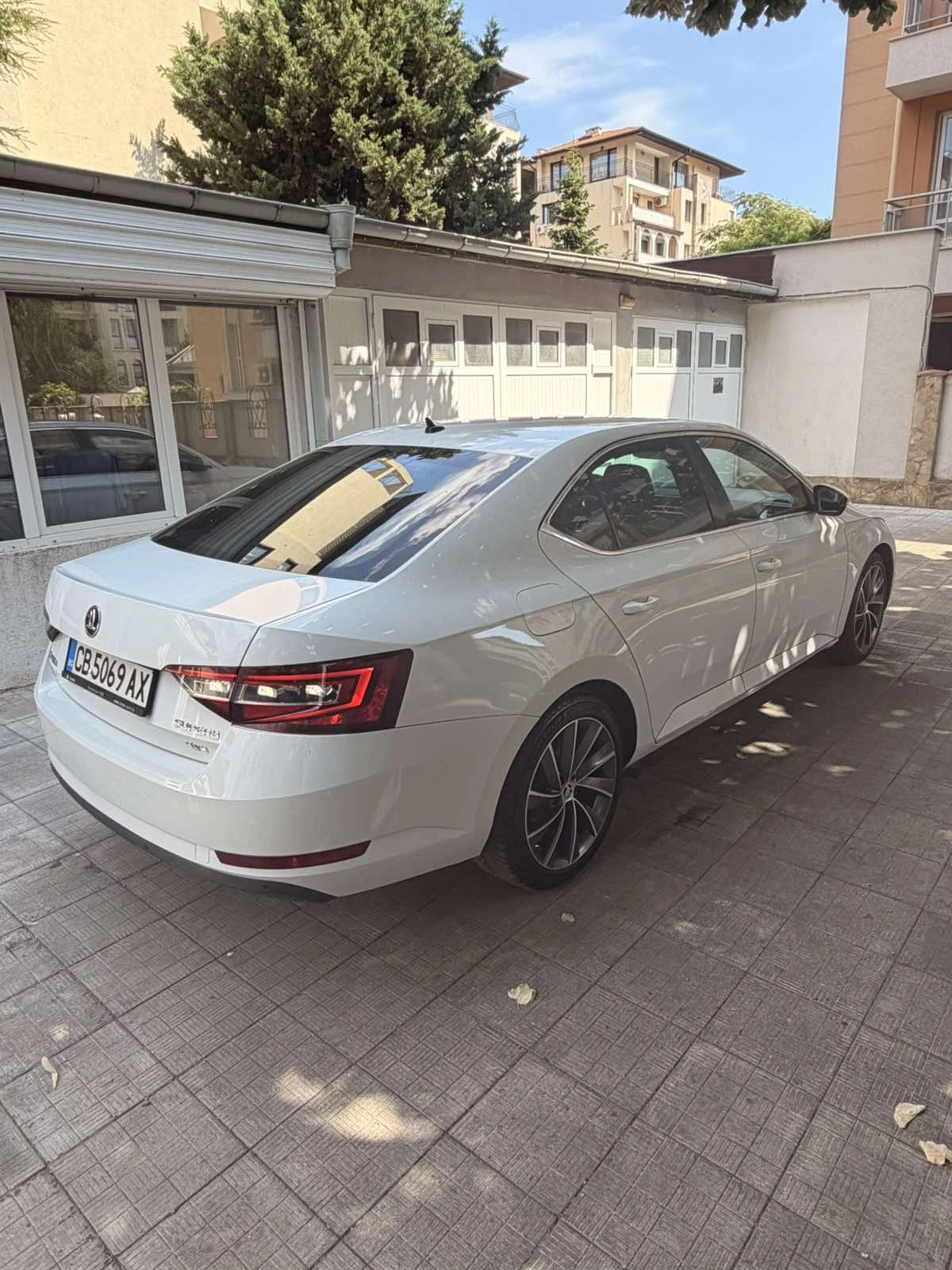 Skoda Superb L&K 4х4, снимка 4 - Автомобили и джипове - 55799672