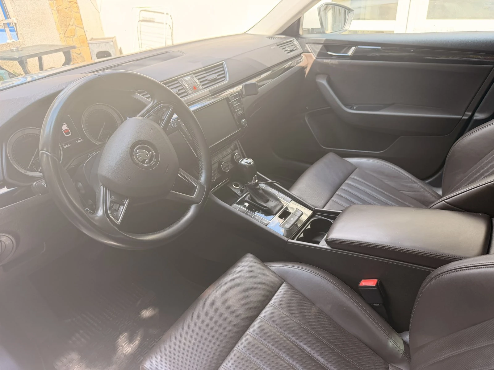Skoda Superb L&K 4х4, снимка 8 - Автомобили и джипове - 55799672