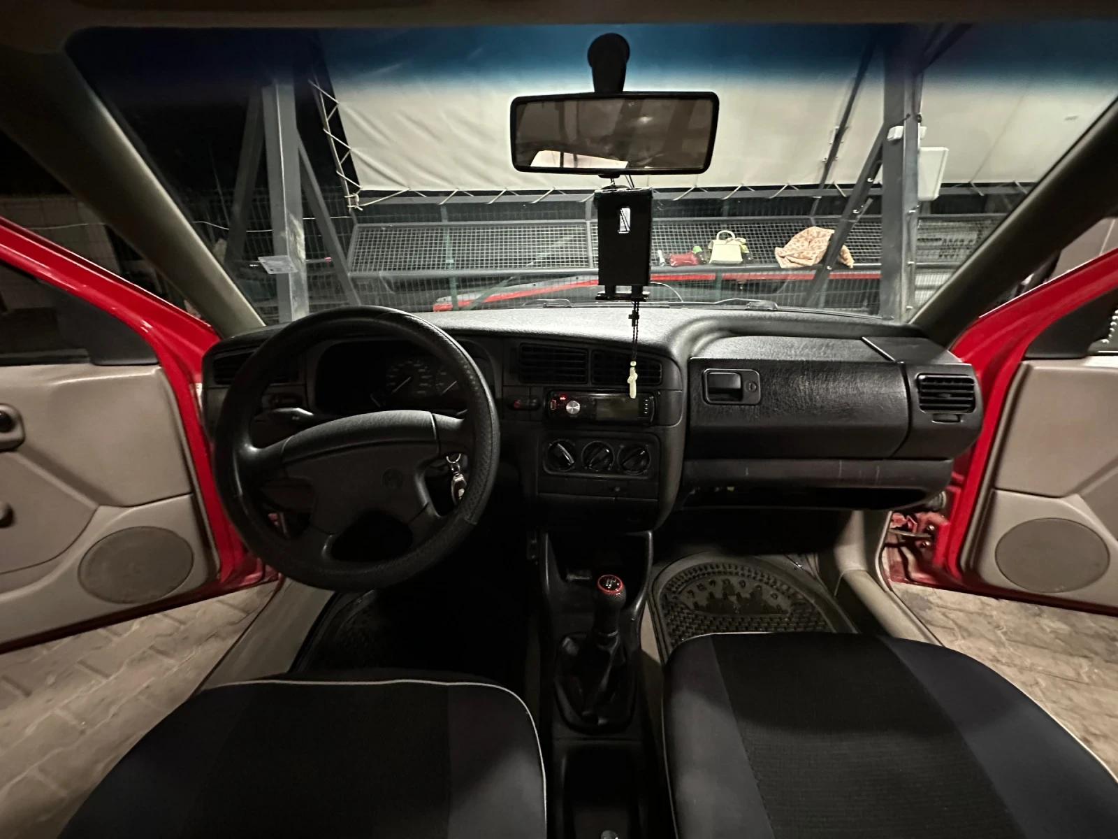 VW Golf Централно заключване , снимка 8 - Автомобили и джипове - 55849960