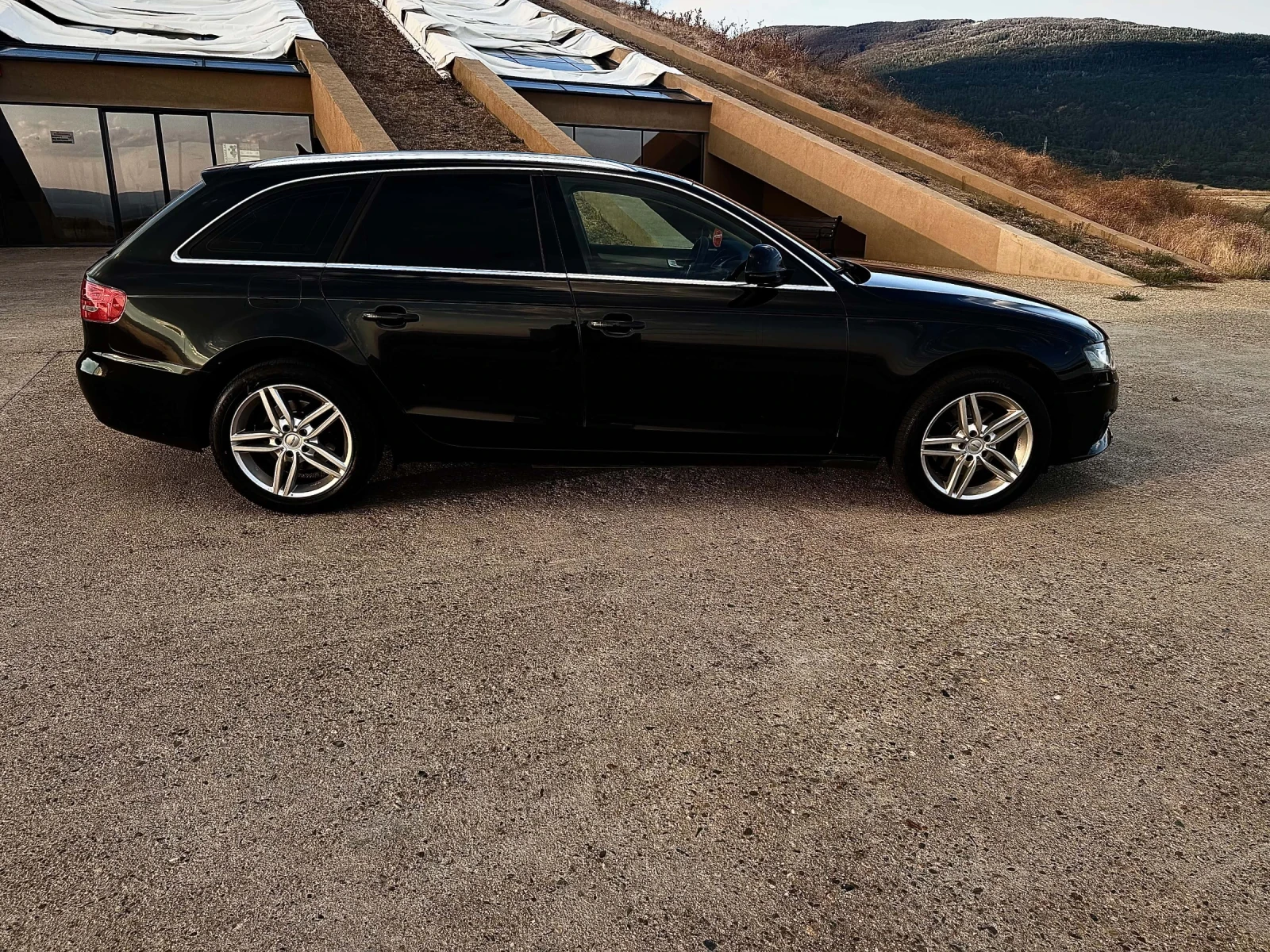 Audi A4 2.0 TDI, снимка 4 - Автомобили и джипове - 56160630