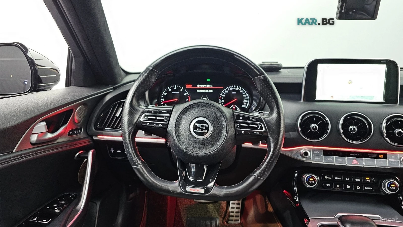 Kia Stinger 3.3 GT MASTERS* DISTRONIC* 360* ХЕДЪП* LEXICON* , снимка 9 - Автомобили и джипове - 56740740