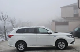 Mitsubishi Outlander PHEV Като Нова, снимка 3