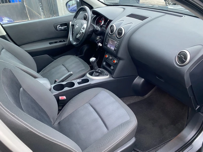 Nissan Qashqai 1.6i-ГАЗ-120000km-NAVI-PANORAMA-CAMERA-KLIMATRONIK, снимка 10 - Автомобили и джипове - 48634569