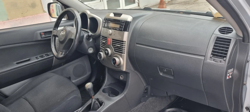 Daihatsu Terios 1.3I 4X4 KLIMA GAZ ITALY, снимка 13 - Автомобили и джипове - 48706584