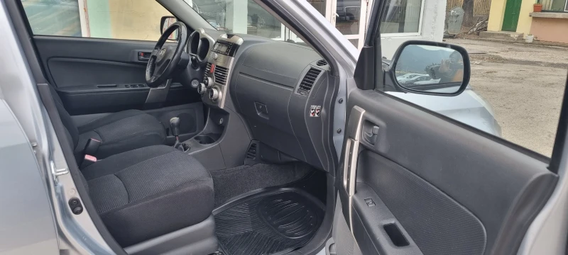 Daihatsu Terios 1.3I 4X4 KLIMA GAZ ITALY, снимка 11 - Автомобили и джипове - 49470859