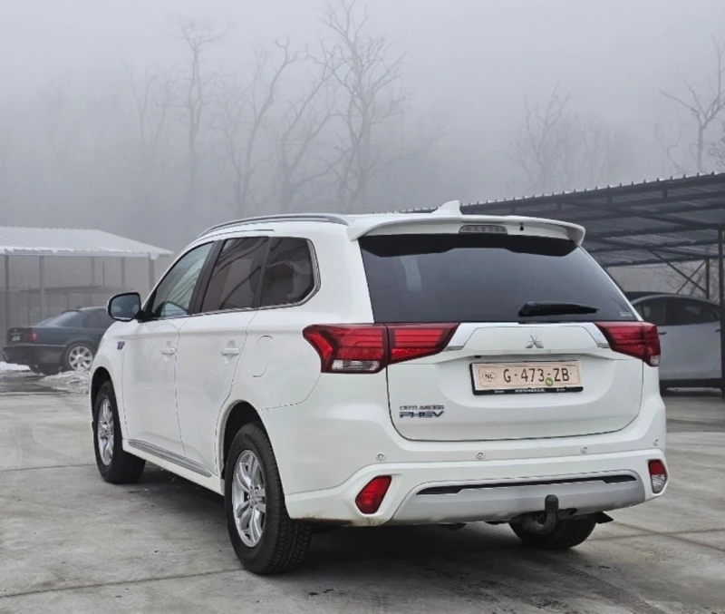 Mitsubishi Outlander PHEV Като Нова, снимка 6 - Автомобили и джипове - 49306874