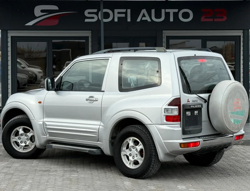 Mitsubishi Pajero 3.2 diesel Реални километри! ПЕРФЕКТЕН! , снимка 3 - Автомобили и джипове - 52652748