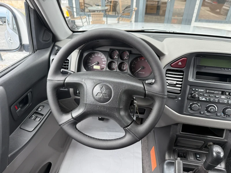 Mitsubishi Pajero 3.2 diesel Реални километри! ПЕРФЕКТЕН! , снимка 7 - Автомобили и джипове - 52652748