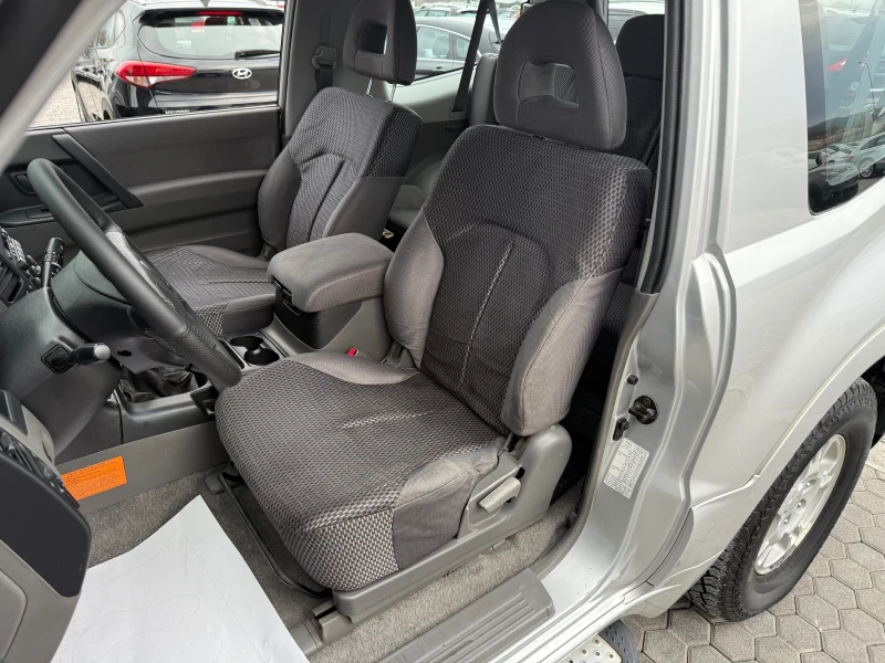 Mitsubishi Pajero 3.2 diesel Реални километри! ПЕРФЕКТЕН! , снимка 9 - Автомобили и джипове - 52652748