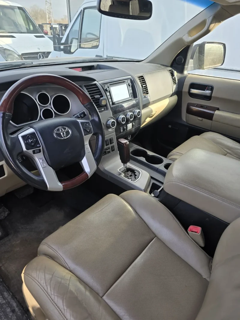 Toyota Sequoia Platinum, снимка 6 - Автомобили и джипове - 52875552
